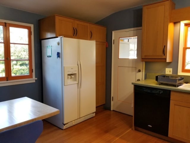 Kitchen leading to laundry area - 634 N Naomi St