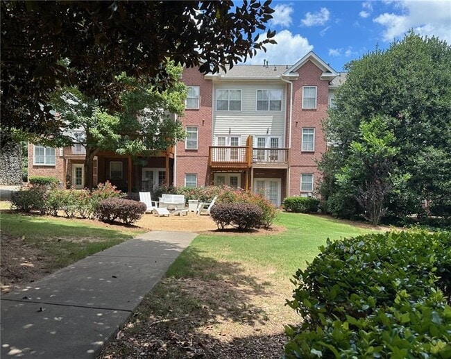 Building Photo - 1120 Glenridge Pl NE