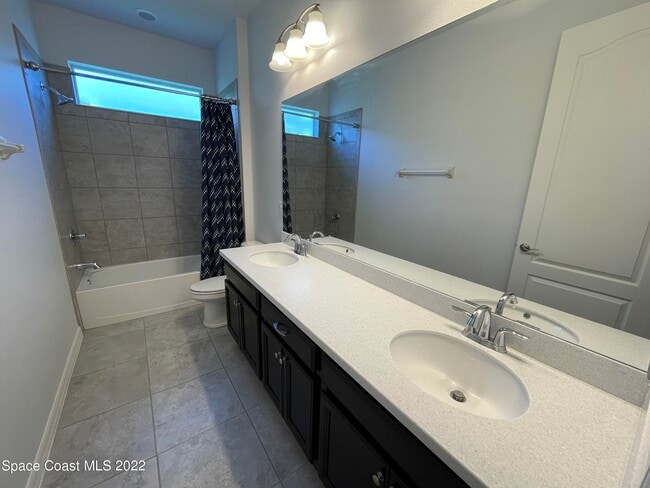 Building Photo - 2881 Casterton Dr