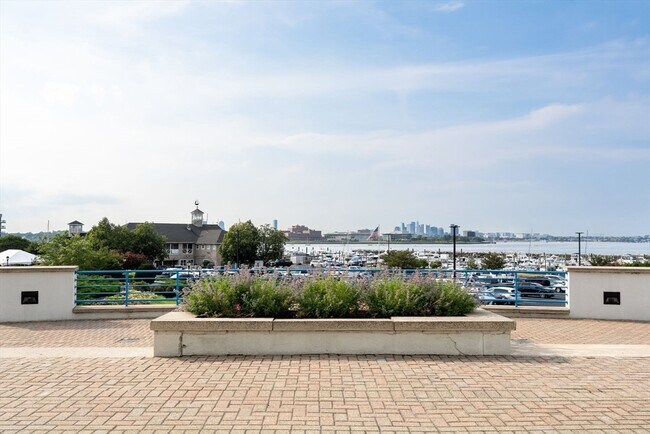 Building Photo - 1001 Marina Dr