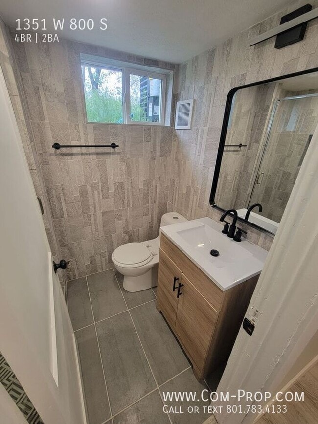 Building Photo - 1351 W 800 S