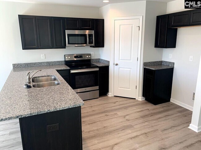 Building Photo - 2325 Trakand Dr