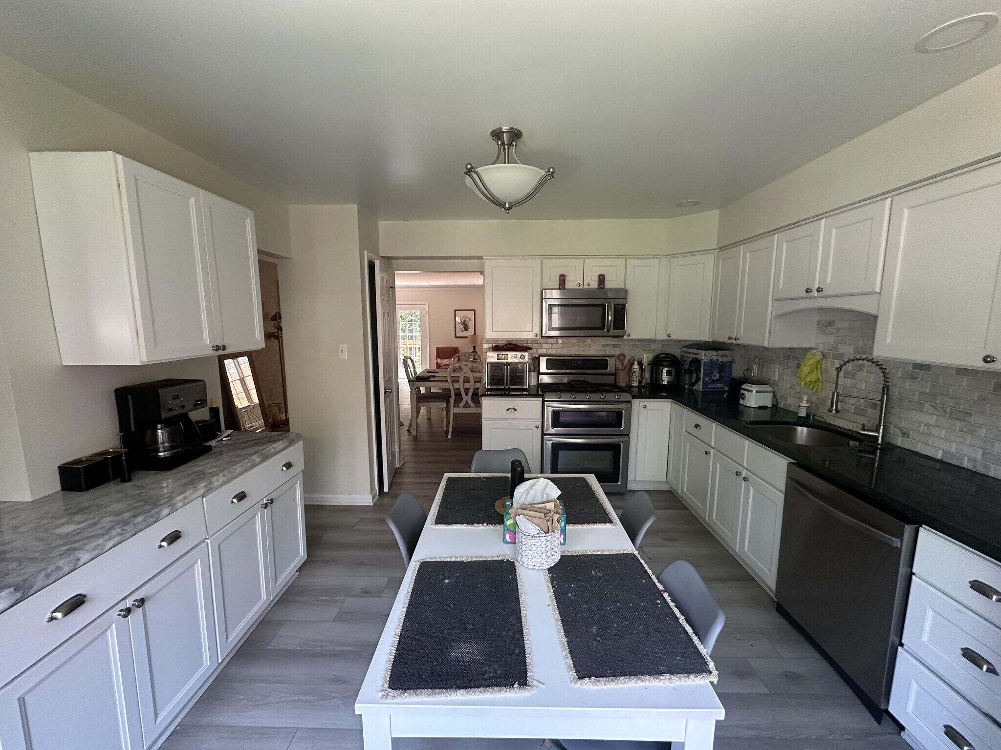 Building Photo - 6012 Loganwood Dr