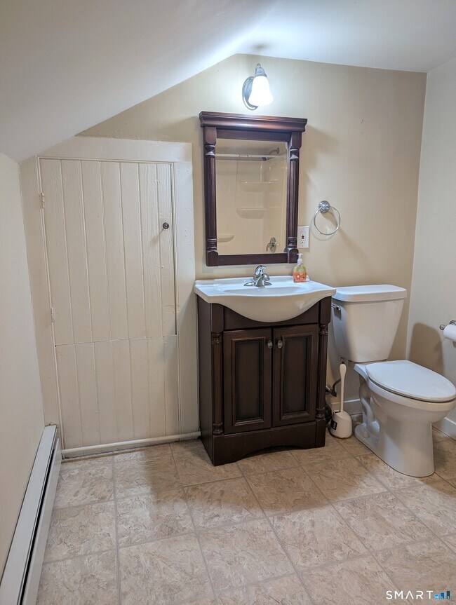 Building Photo - 17 Burlington Rd