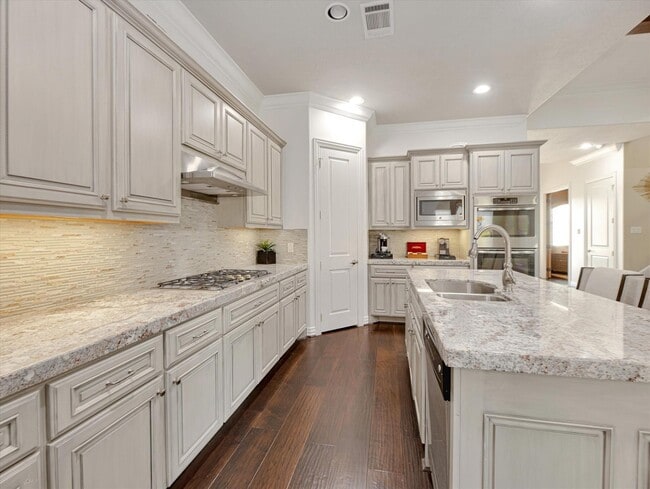 Building Photo - 2131 Camden Creek Ln
