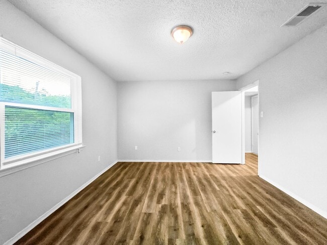 Building Photo - Coming Soon! 4 BR/2BA | Newly Renovated Single Family Home | 1-Car Garage Parking | Covered Patio...