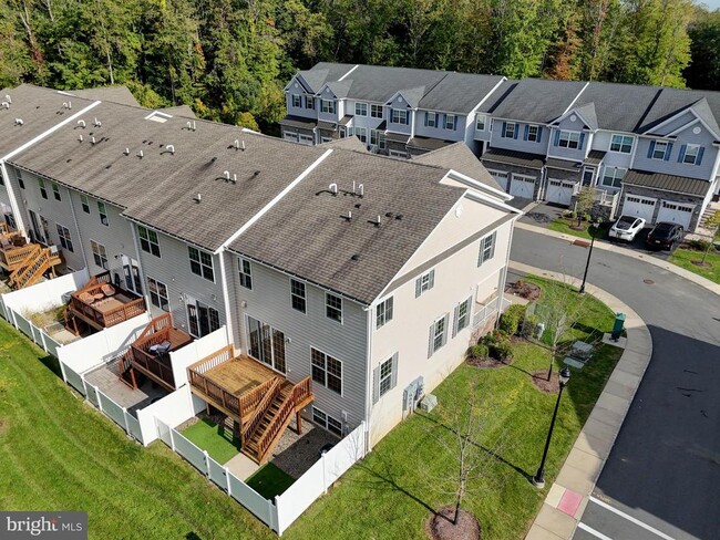 Building Photo - 101 Pearce Ln