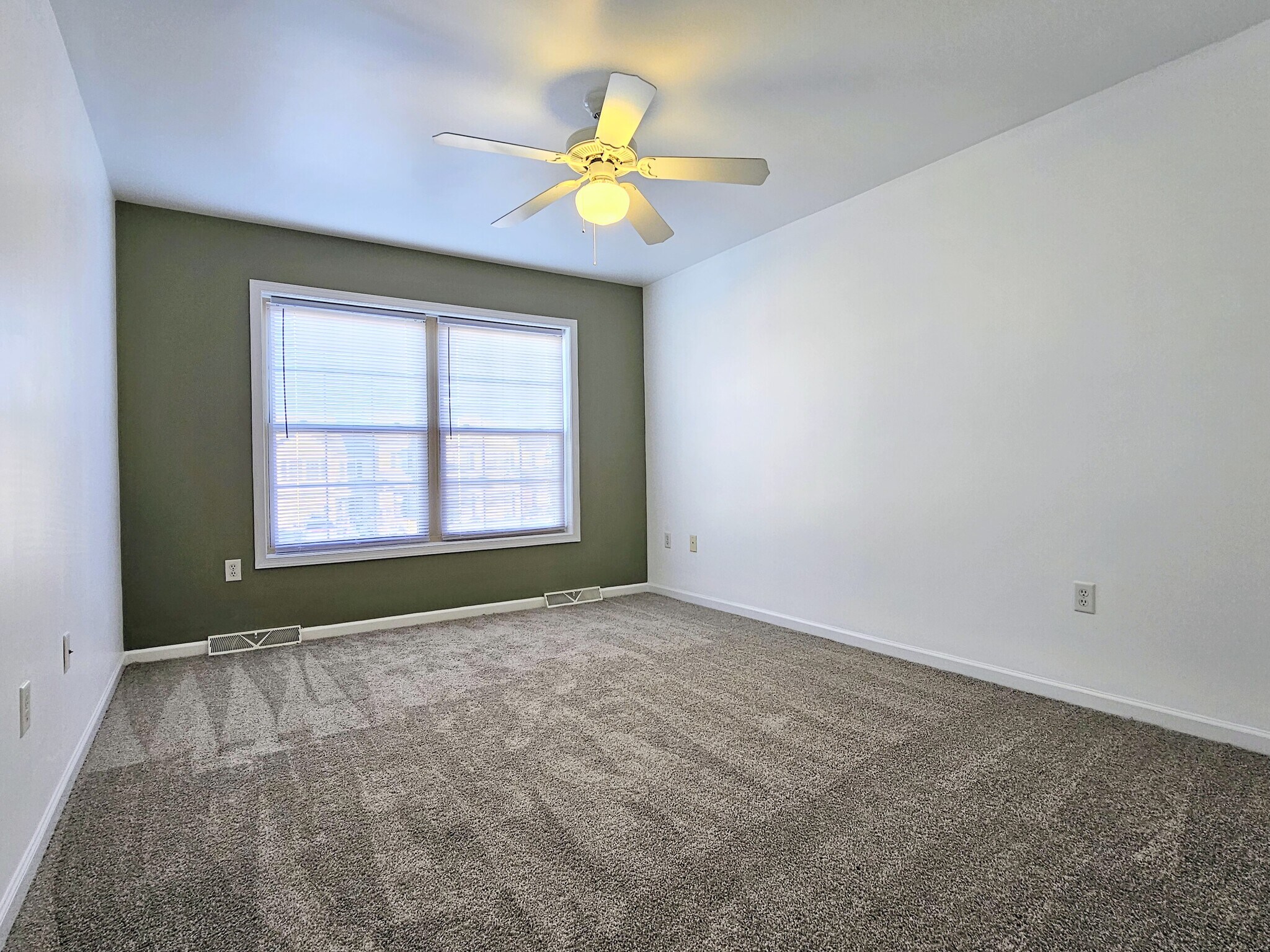 Building Photo - 21 Granite Dr