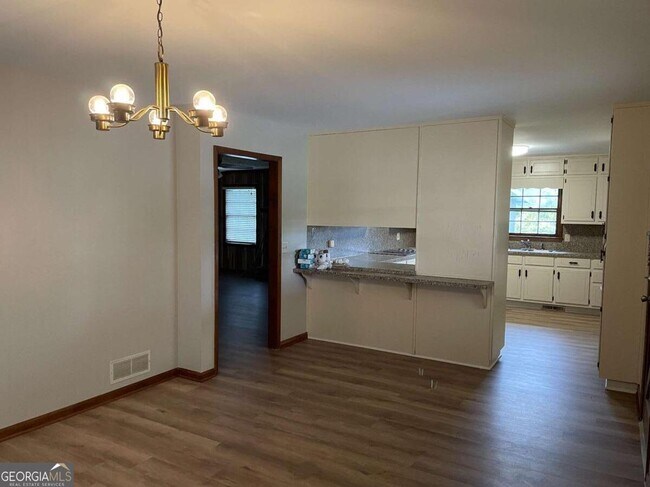 Building Photo - 119 Sawnee Dr