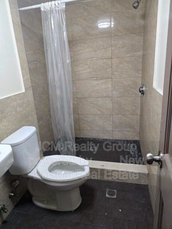 Building Photo - 191 Green St