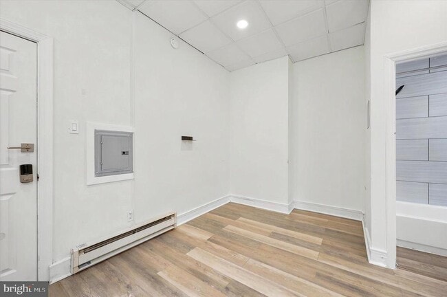 Building Photo - 135 S 10th St