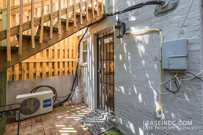 Building Photo - 1507 Vermont Ave NW