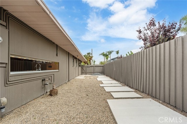 Building Photo - 5112 E Valencia Dr