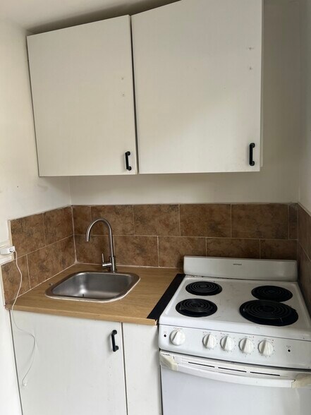 Kitchen - 1500 NE 148th St