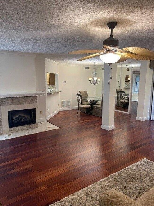 Building Photo - 1236 St Tropez Cir