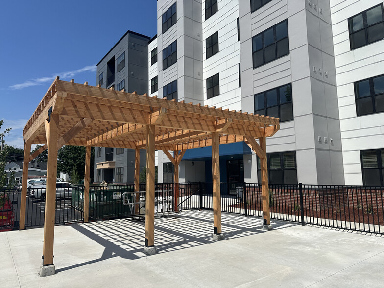 Pergola - The Isabella Apartments