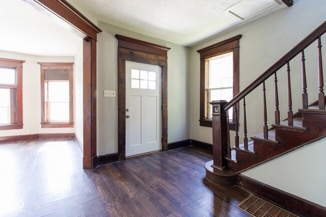 Building Photo - 1210 N Olney St