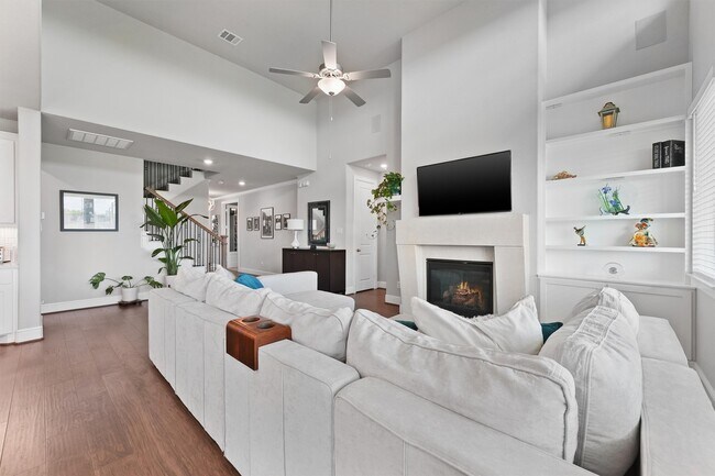 Building Photo - 4050 Shackleton Ct