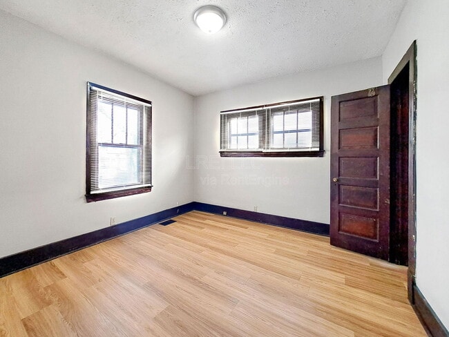 Building Photo - 2733 Chase Ct