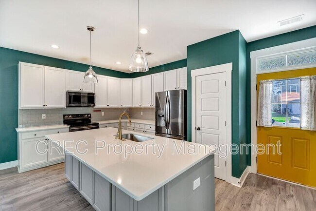 Building Photo - 3988 Hillyard St