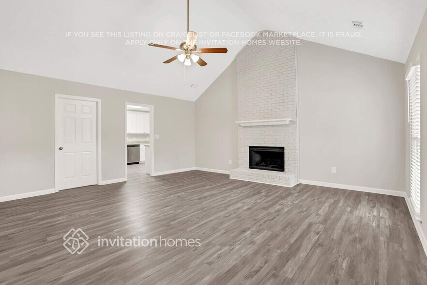 Building Photo - 2628 Laurel Woods Ln SE