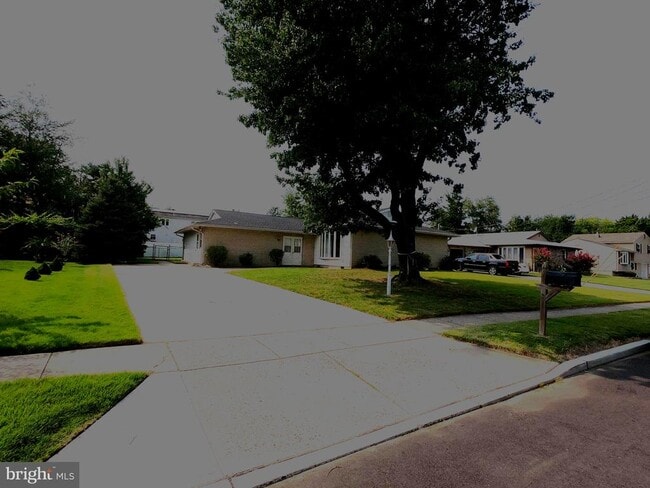 Building Photo - 436 Suffolk Dr