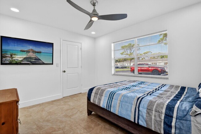 Building Photo - 5093 Privet Pl