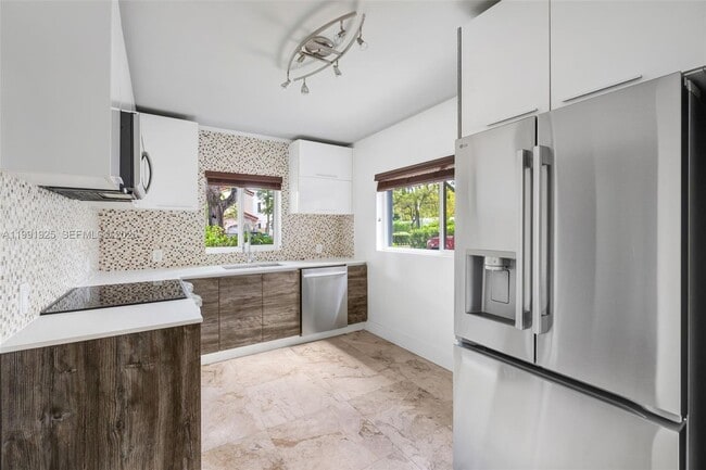 Building Photo - 438 Mendoza Ave