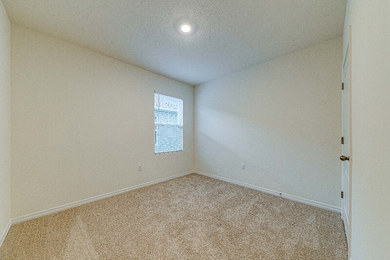 Building Photo - 1245 Cascades Ave