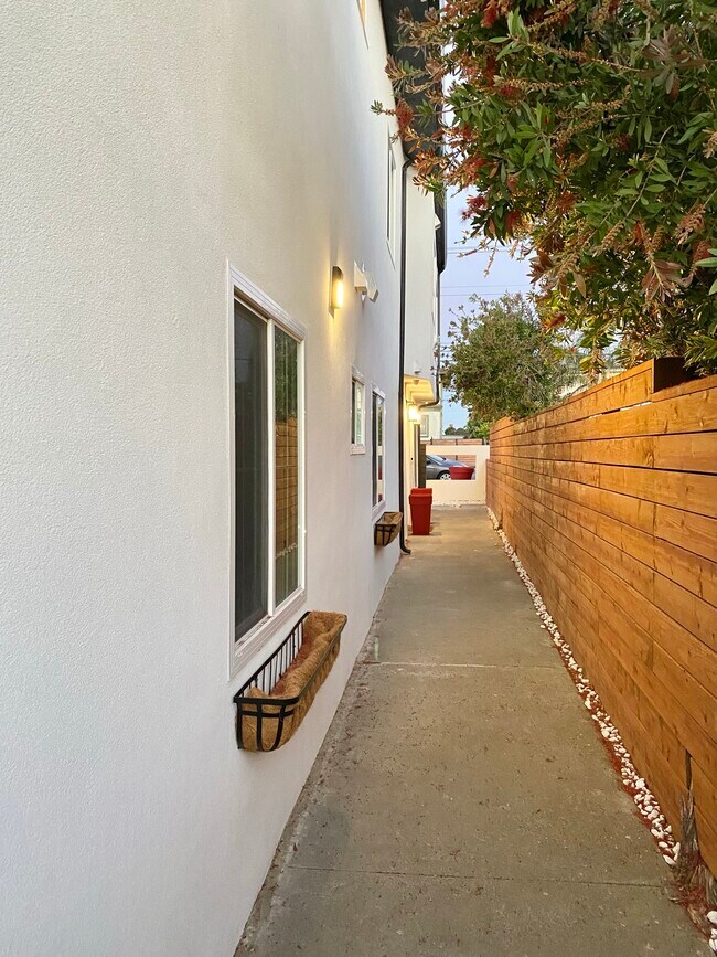 Building Photo - 2251 38th Ave