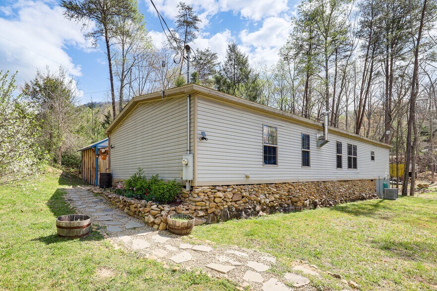 Building Photo - 1504 Wilhite Creek Rd