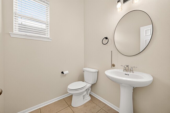Building Photo - 6847 Tammany Manor Ln