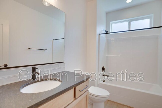 Building Photo - 7768 N Girard Cir