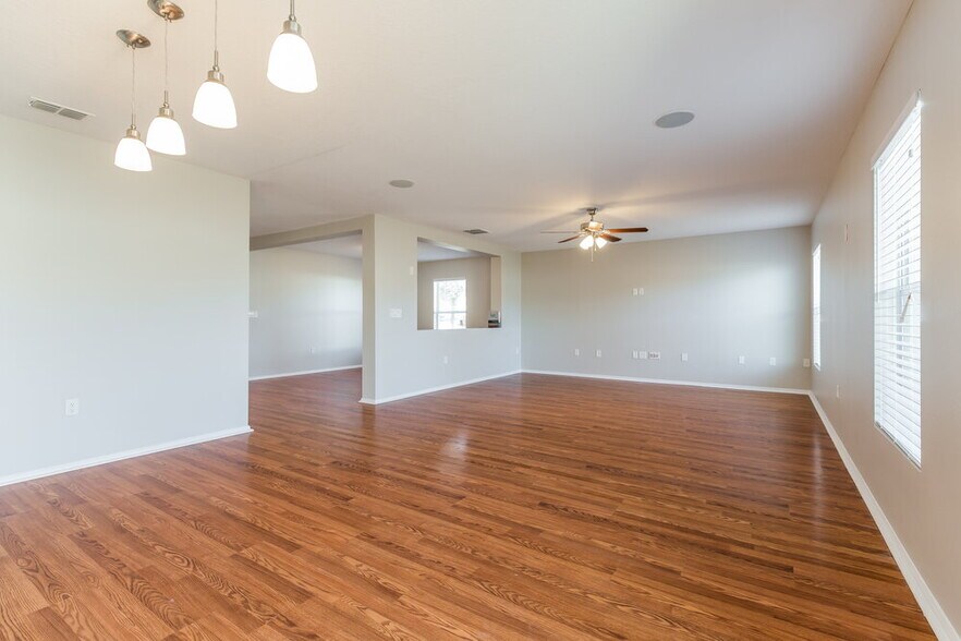 Building Photo - 2735 Breezy Meadow Rd