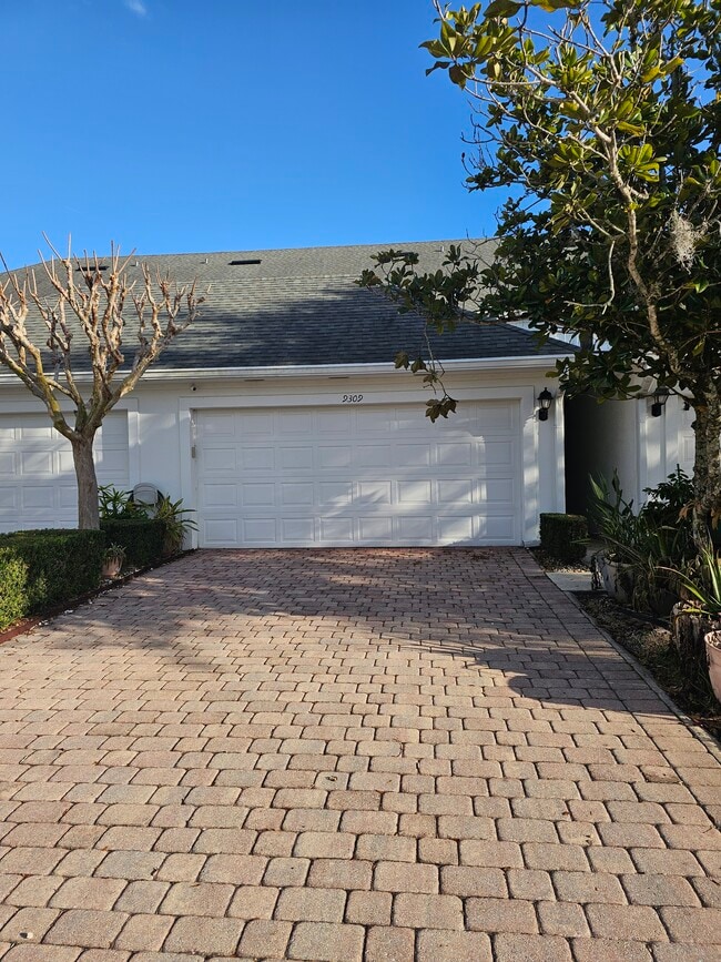 Building Photo - 9309 Northlake Pkwy