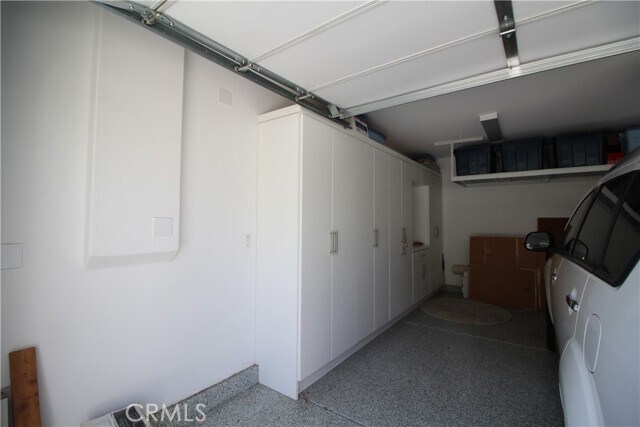 Building Photo - 26221 Oak St