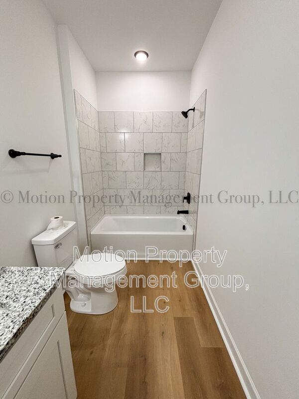 Building Photo - 1121 Wilmington Ave