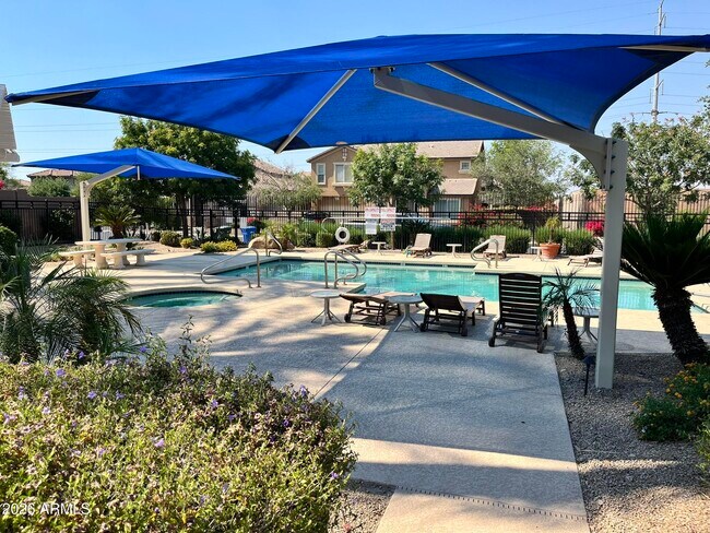 Building Photo - 3928 E Minton St