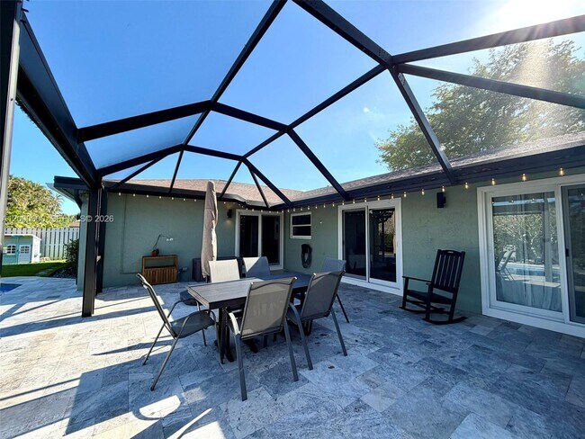 Building Photo - 5704 SW 116th Ave