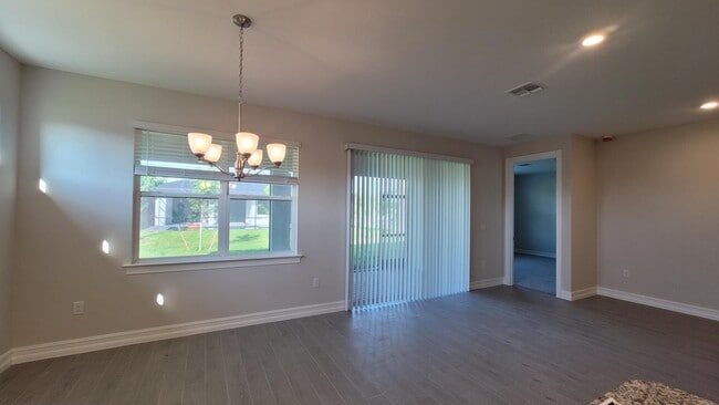 Building Photo - 3930 SW 16th Pl