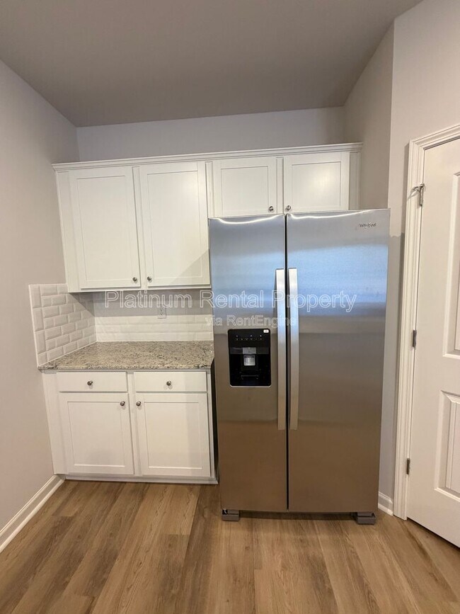 Building Photo - 46 Rustin Rdg