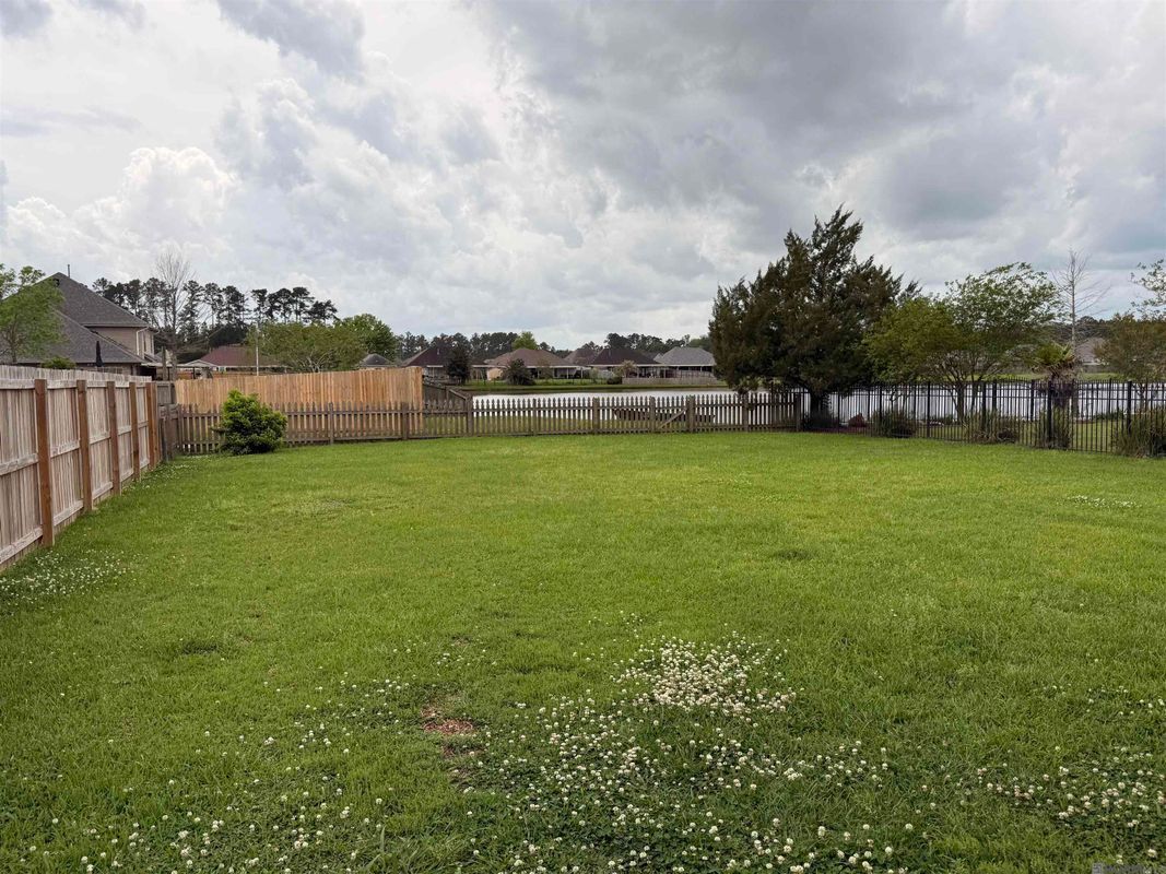 Building Photo - 12862 Bonnie Bleu Dr