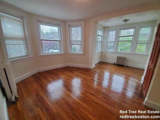 Building Photo - 248 Kelton St