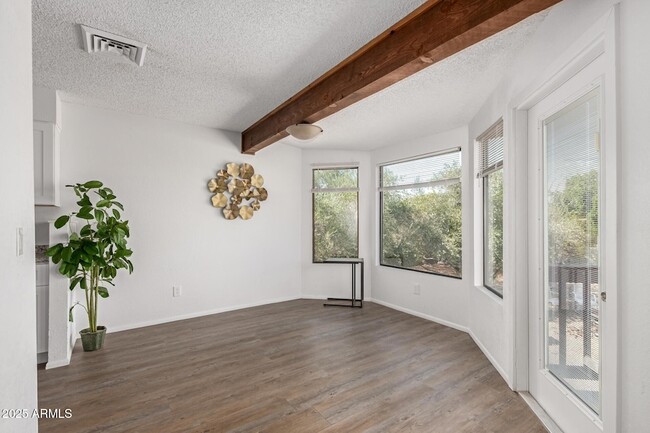 Building Photo - 15604 E Mustang Dr