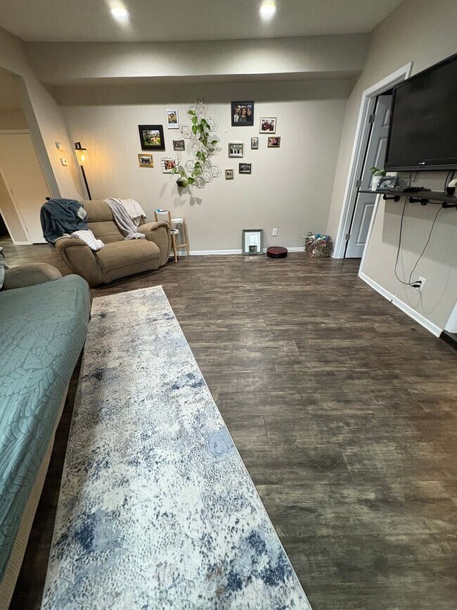 Building Photo - JCP - 02 - Charles St