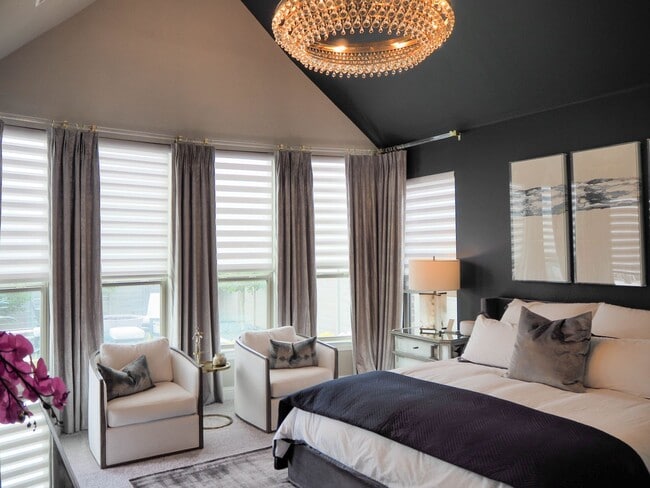 Building Photo - 1310 Sunflower Ave