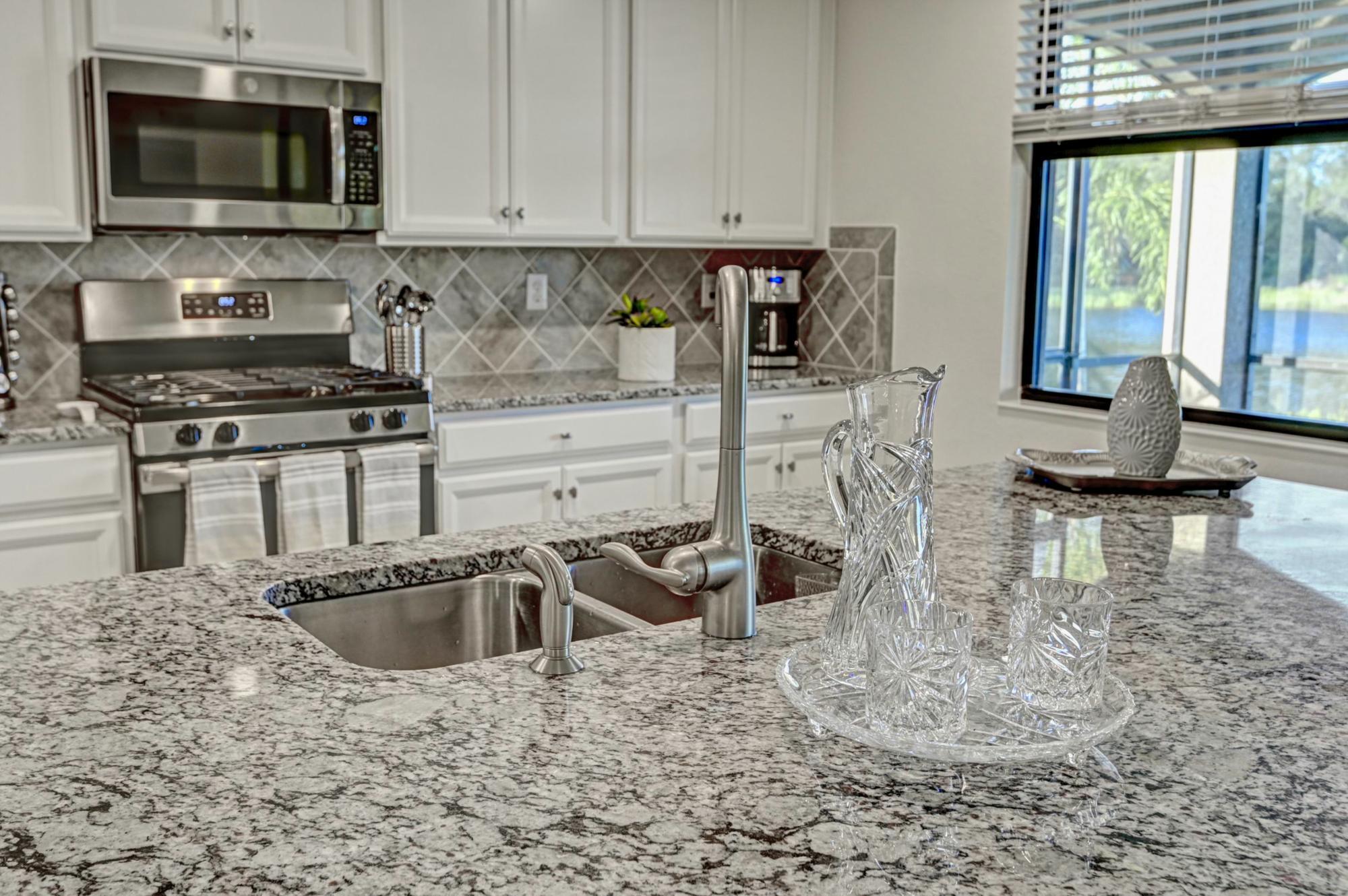 Building Photo - 5934 Wake Forest Run