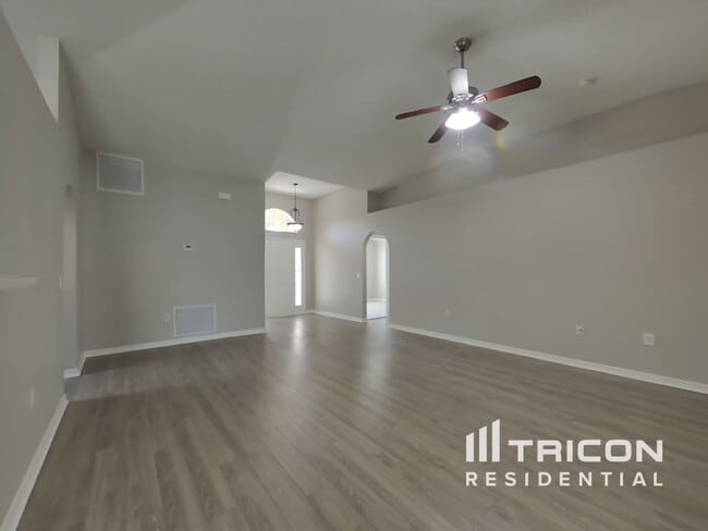 Building Photo - 3661 Braeden Ct