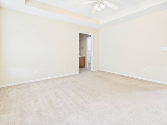 Building Photo - 703 Iron Horse Dr
