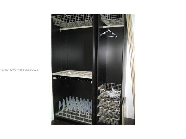 Building Photo - 690 SW 1st Ct